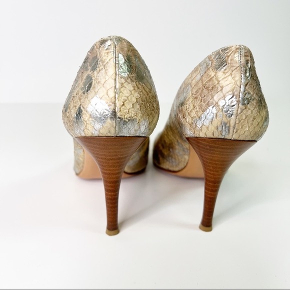 Stuart Weitzman Iris Honey Mica Python Pump SZ 8 - Picture 7 of 11